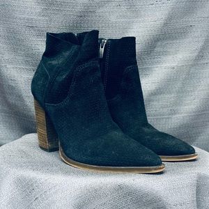 Vince Camuto Women’s Black Suede High Block Heeled Zip Ankle Booties Size 9
